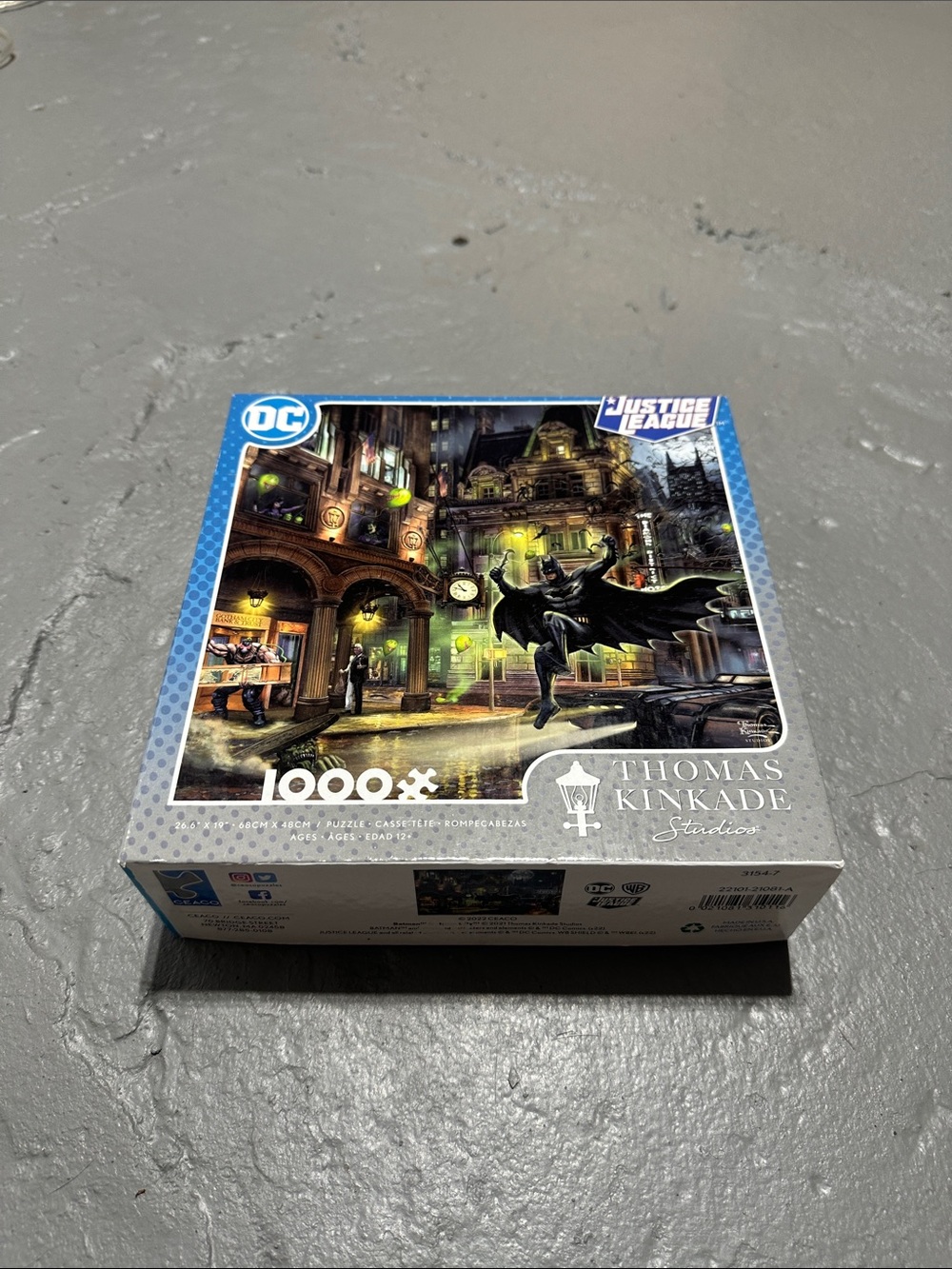 Thomas Kinkade Justice League Batman 1000-Piece Puzzle - Blue Box